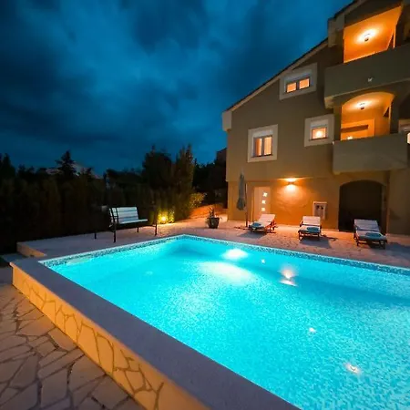 Villa Marigold *